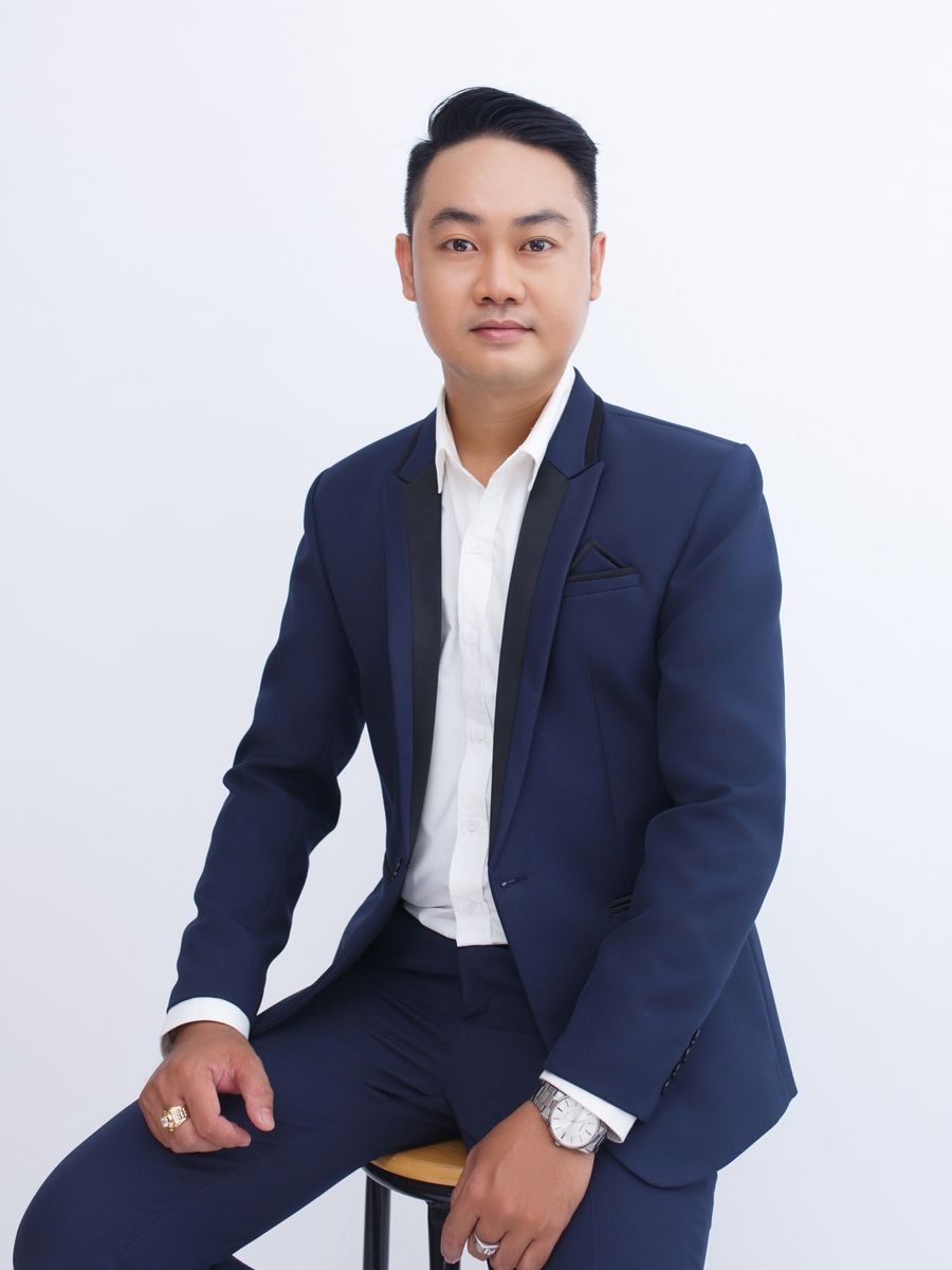 Portrait of Marcus Reyes, Buyer's Agent at Rivermark Realty